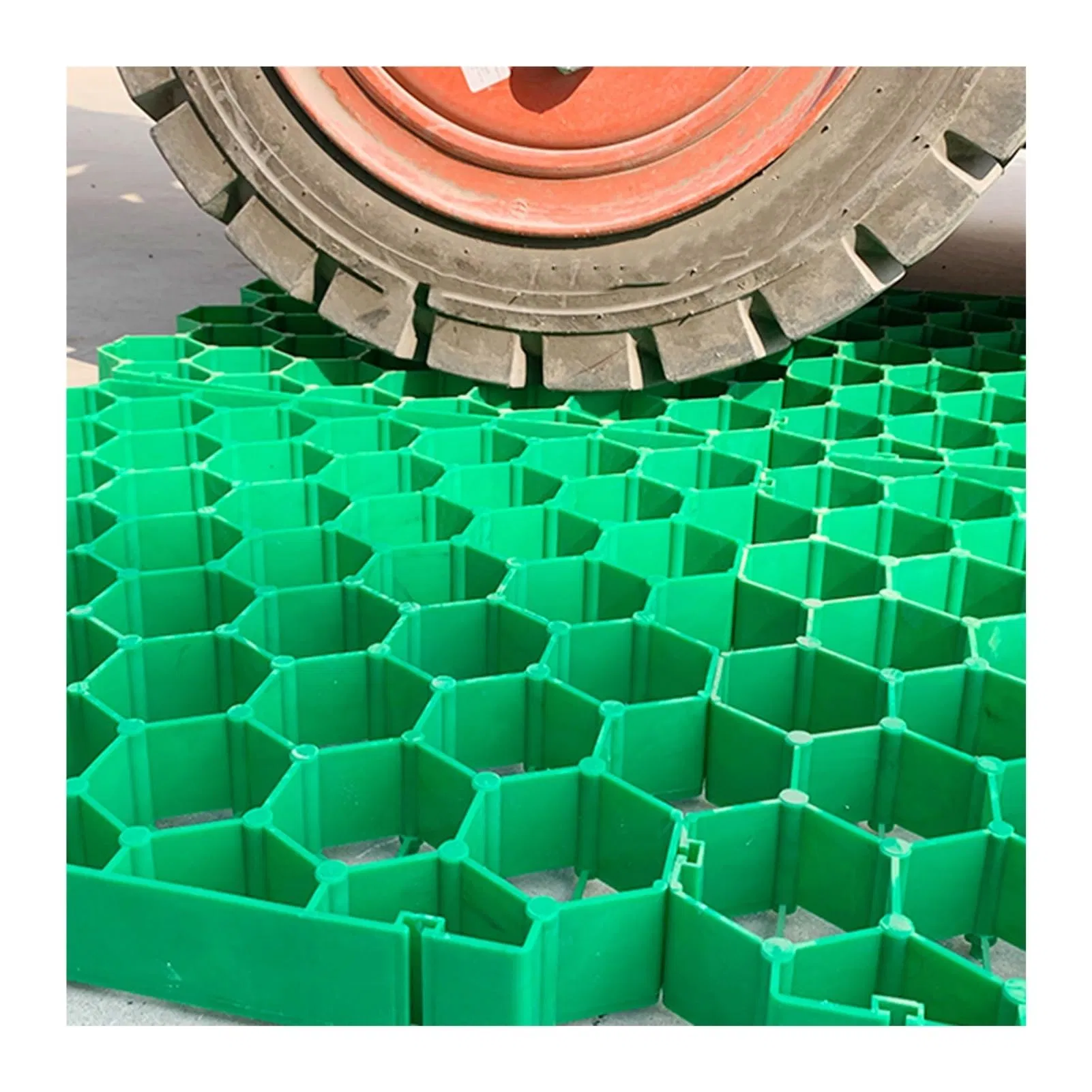 Eco-Friendly and Durable Plastic Grass Paver Grid HDPE Grass Paver Grid for Parking Lot Greeining