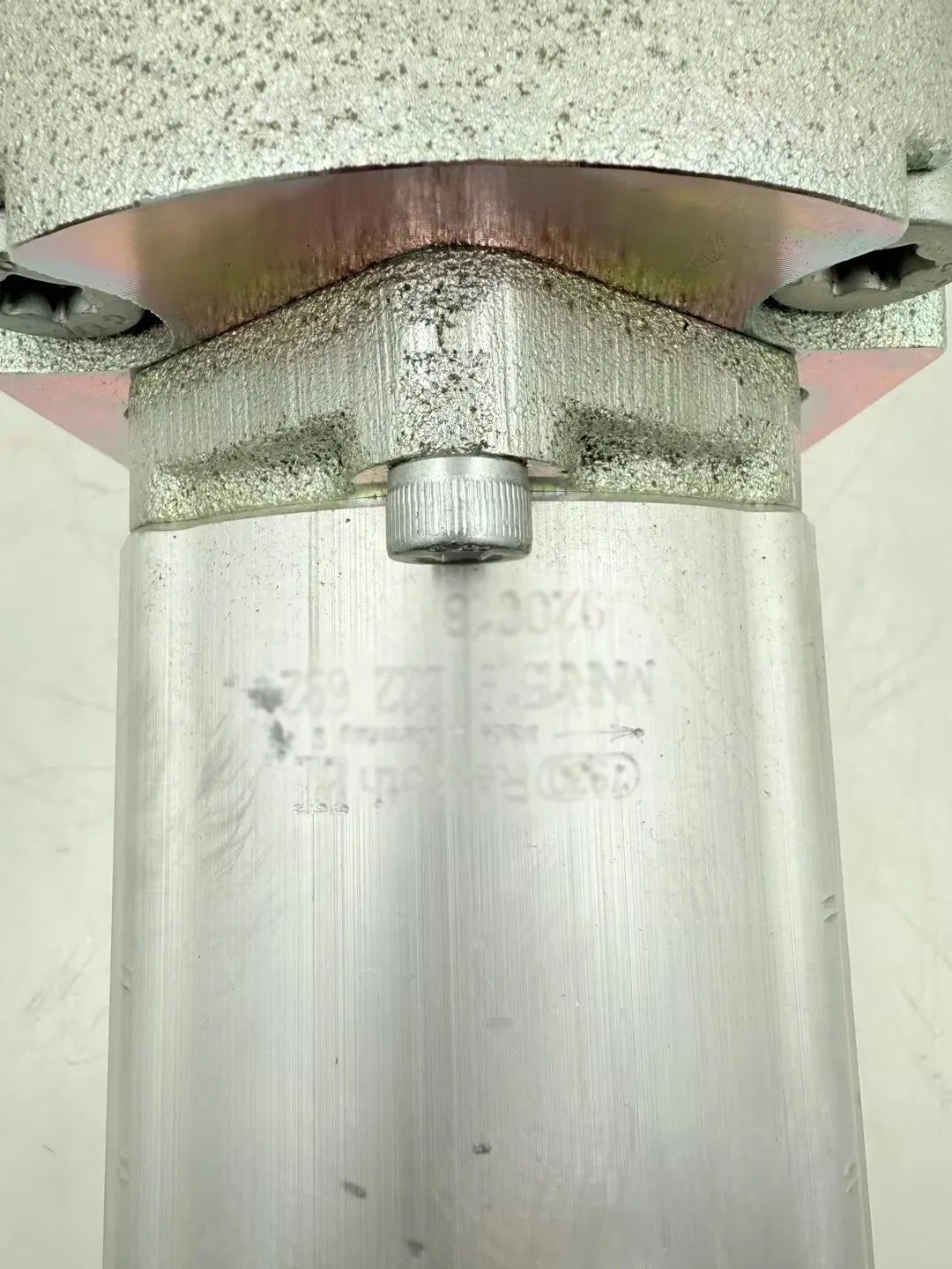 Двухступенчатый насос Lie-Bherr 11066477 для экскаватора