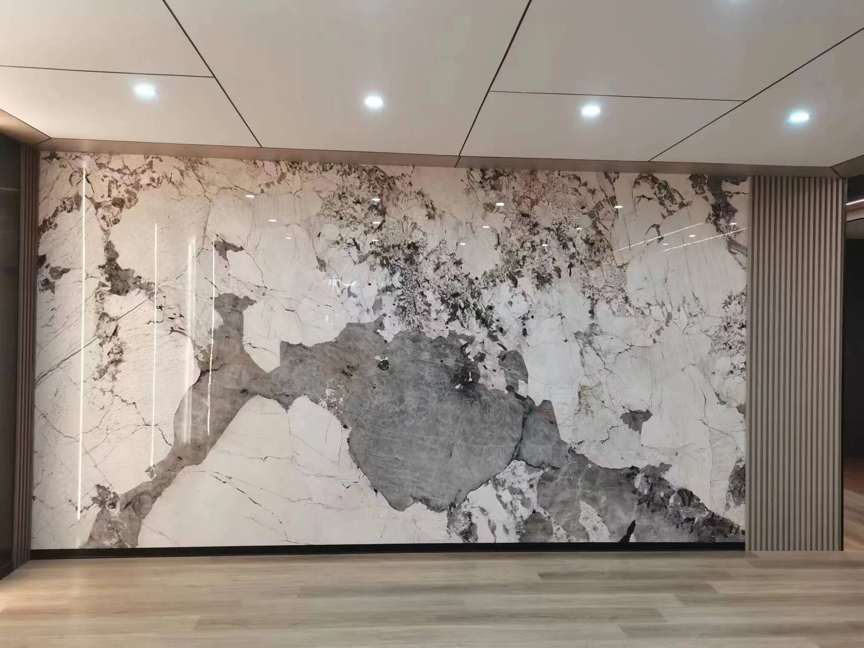 2023 New Hot Selling Wall Decoration Material Silver Water Wave Pattern Carbon Crystal Wall Panel