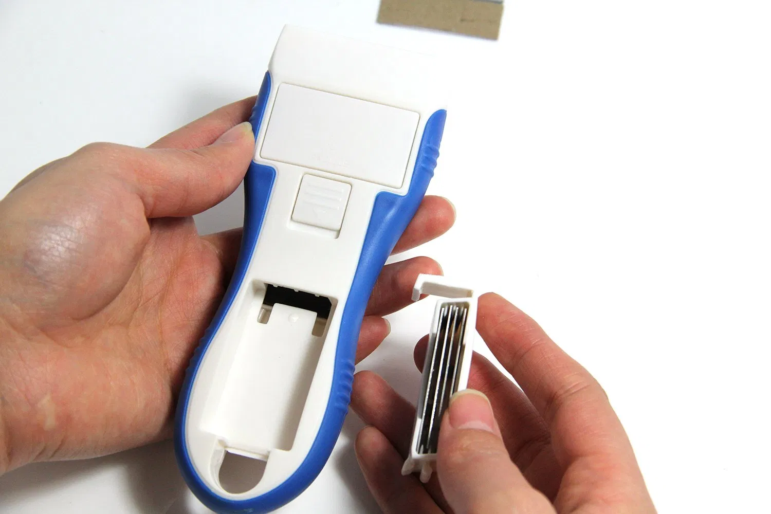 Hautine Cleaning Scraper with Double-Edged 40mm Metal Blades