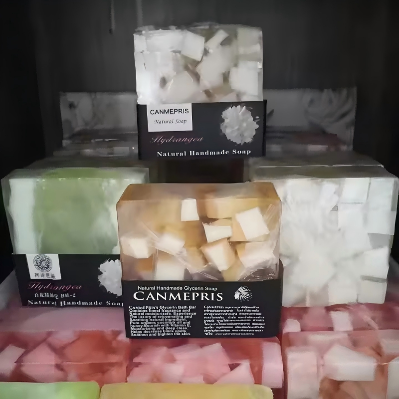 OEM Essential Oil High Appearance Handmade Beautiful Soap