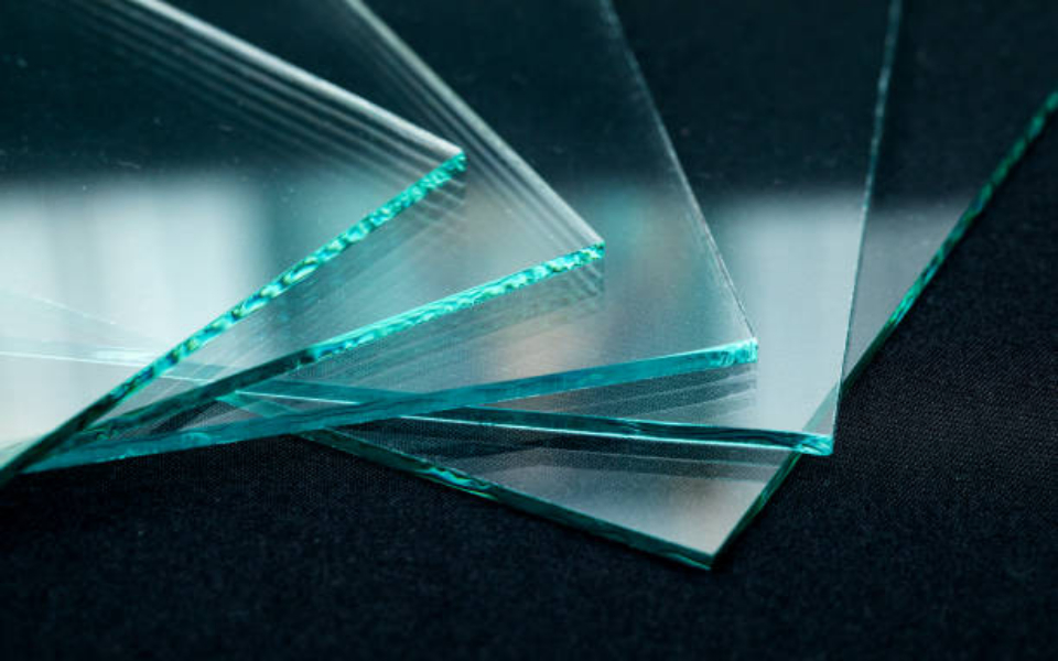 High-Insulation 4mm/8mm/12mm/15mm Flat/Curved Borosilicate Glass for High-Temp Electronics/Power Systems Price