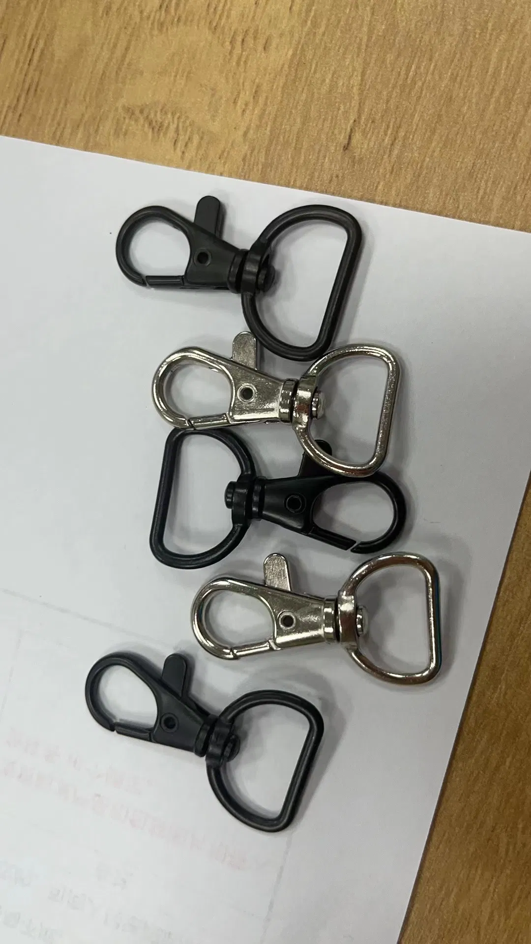 Black Metal Lanyard Dog Hooks Oval Shape Hooks Factory From China