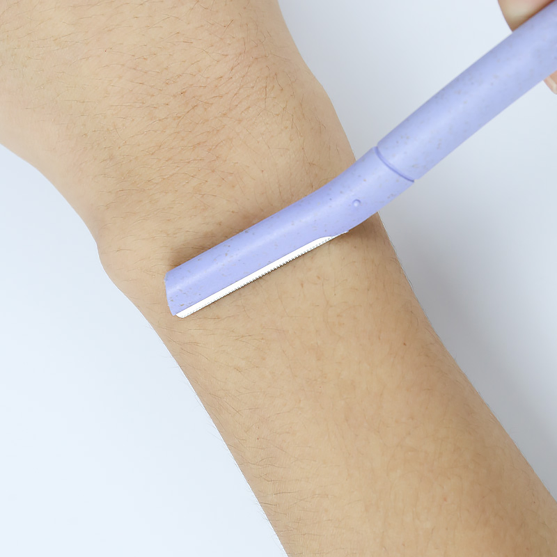 Eco-Friendly Customized Facial Razor for Flawless Makeup Application