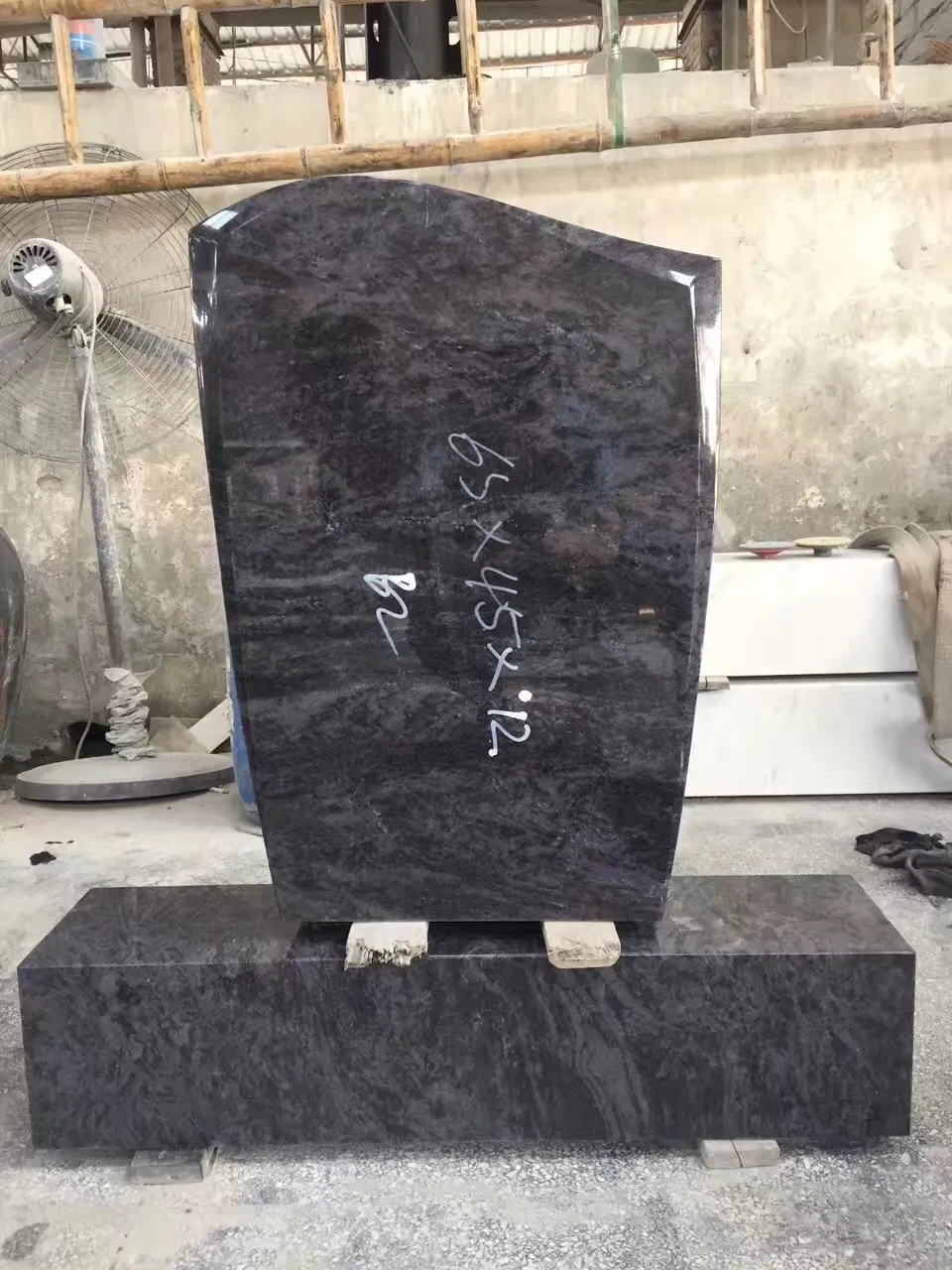 Customized Granite Carving Headstone Columnbarium, Slant Beveled Shape Markers Hand Carving, Machine Carving Memorial Monument