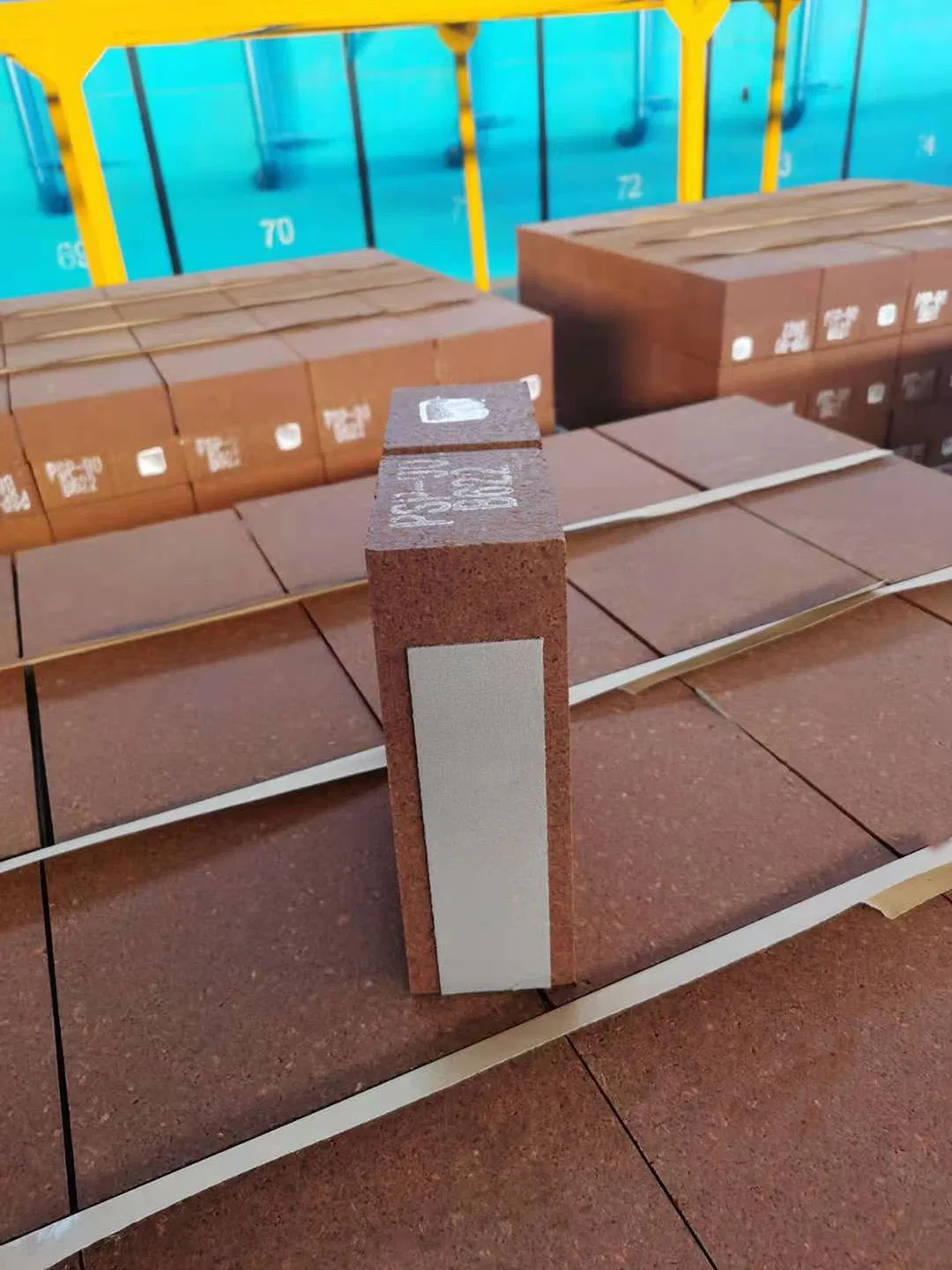 Магнезитовый герцинитовый кирпич для цементных печей