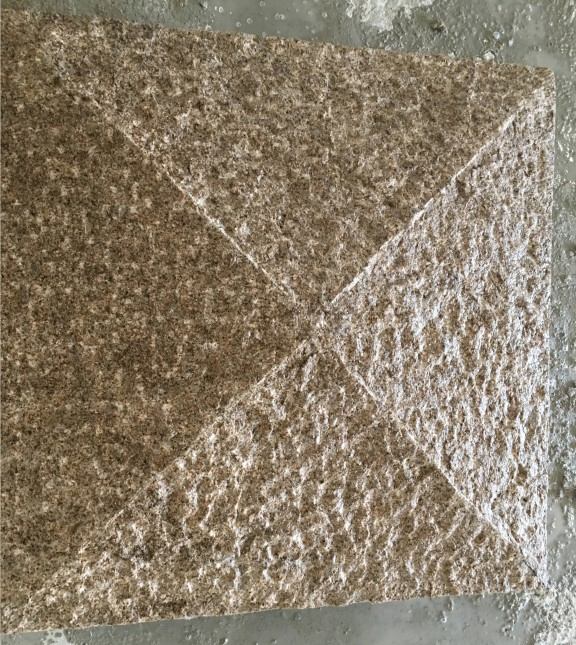 G682 Picked Granite Stone Pillar with Cap