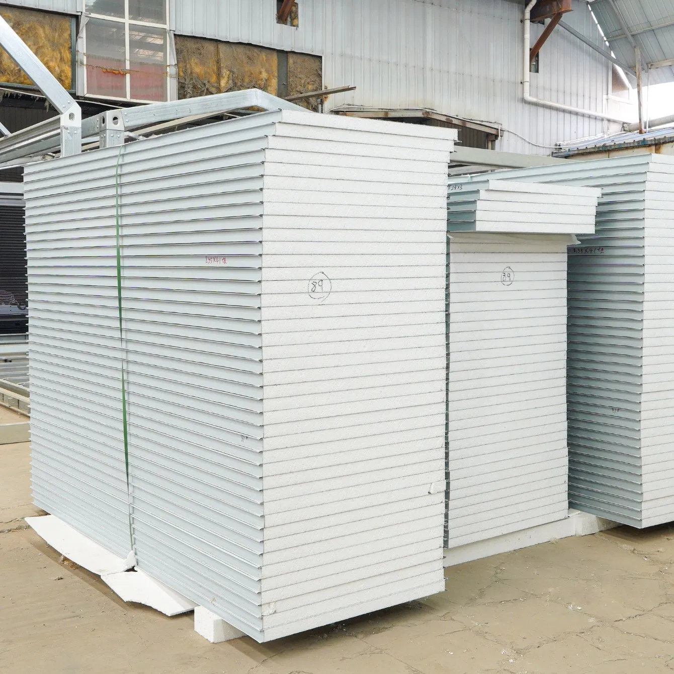 Mobile Steel Frame 20FT 2 Bedroom Luxury Prefabricated Detachable Prefab Modular Assembled Living Container Capsule House