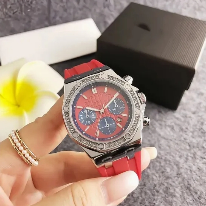 Factory Wholesale 3A-5A Super Clone Swiss Watch Ap Royal Oak Watch