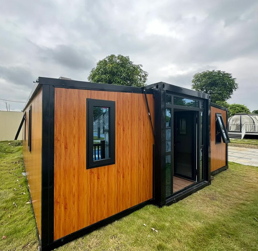 Luxury Large Space Galvanized Steel Container Full Facilities Expandable House for Residential