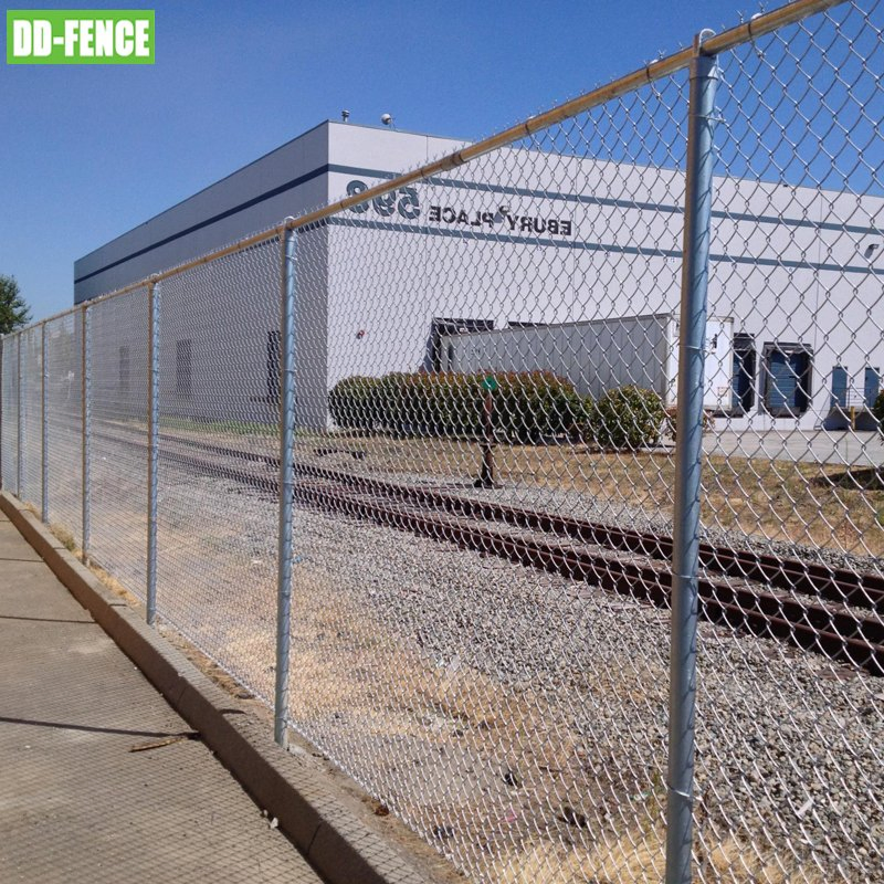 Galvanized PVC Coated Wire Mesh Diamond Hole Security Cyclone Fence Chain Link Fencing for Playground Garden Railway