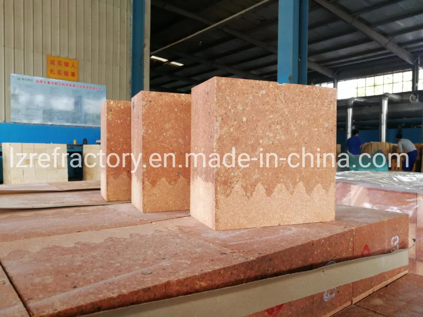 Алюминиевые антислеживающиеся кирпичи для цементных печей