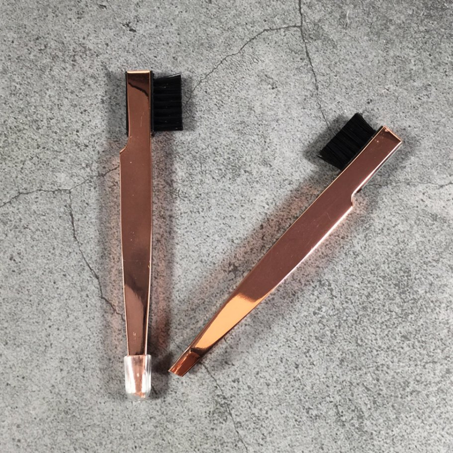 Stainless Steel Wholesale Beauty Slanted Eyebrow Clip Guangdong Squared Eyelash Tweezers with Nylon Comb