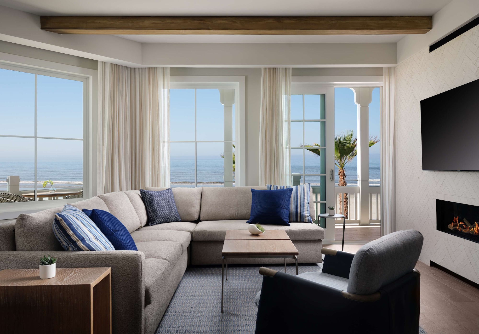 Мебель для спальни отеля деревянная комплект