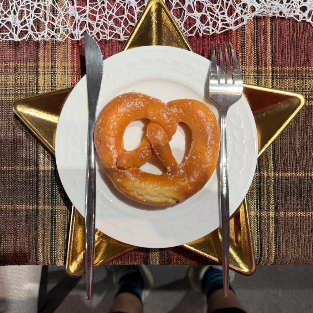 Elegant Presentation Pentagram Shape PP Material Disposable Plastic Classic Charger Plate