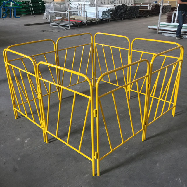 Safety Yellow Color Manhole Guardrail Pit Guard
