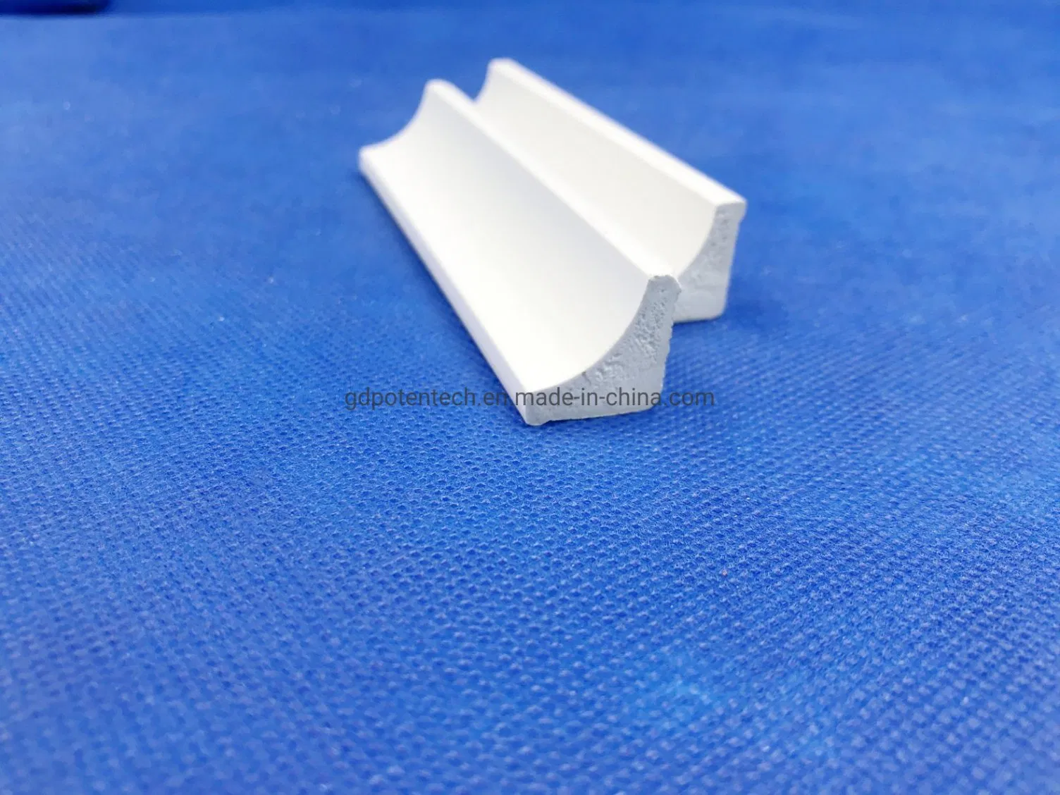 High Quality Decorative PVC Foam Laminzted Moulding in Hot Sale