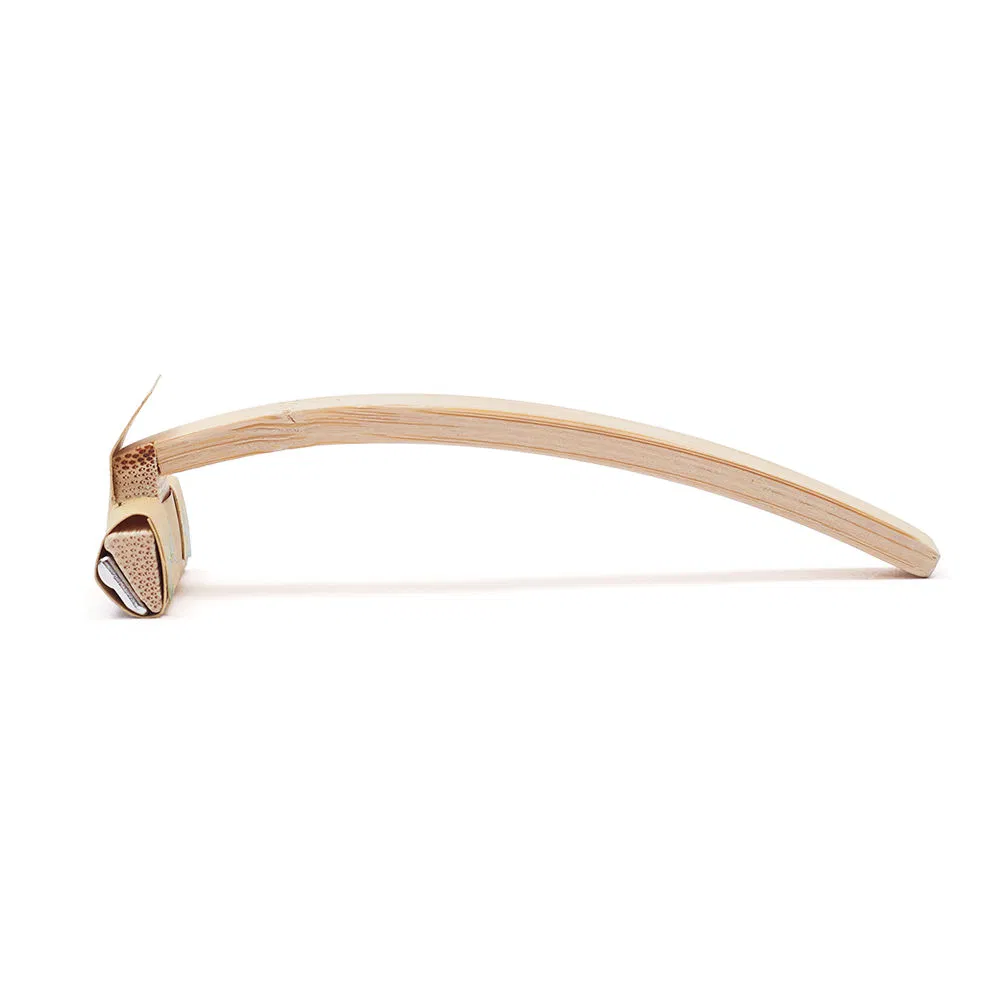 Natural Eco-Friendly Bamboo Razors with Sharp, Biodegradable Blades, Suitable for Hotel Amenities.
