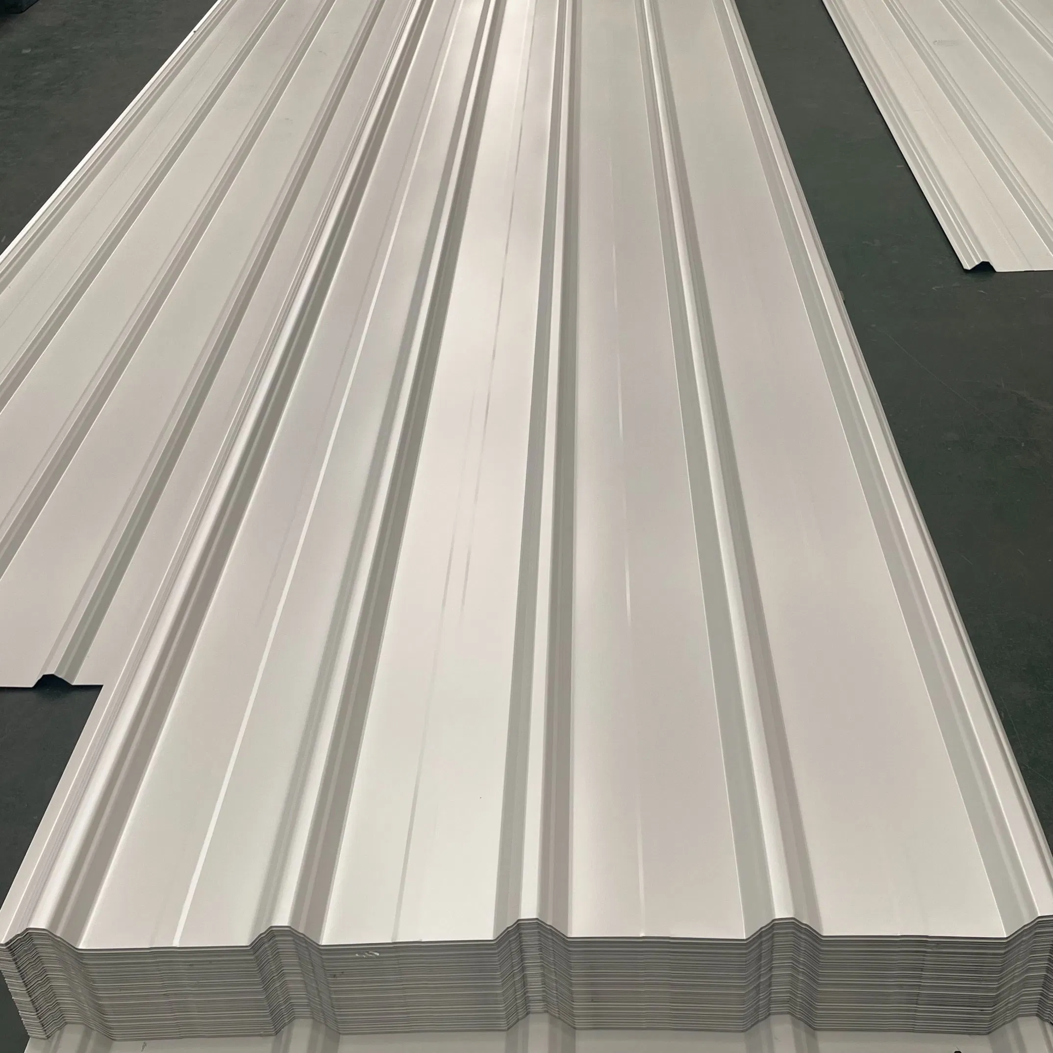 Industrial Warehouse Metal Roofing Color Steel Tile Corrugated Steel Sheet for Construction