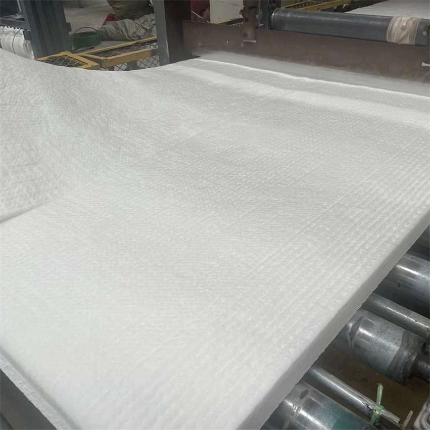 China Factory 1260c Fireproof Refractory Ceramic Fiber Blanket