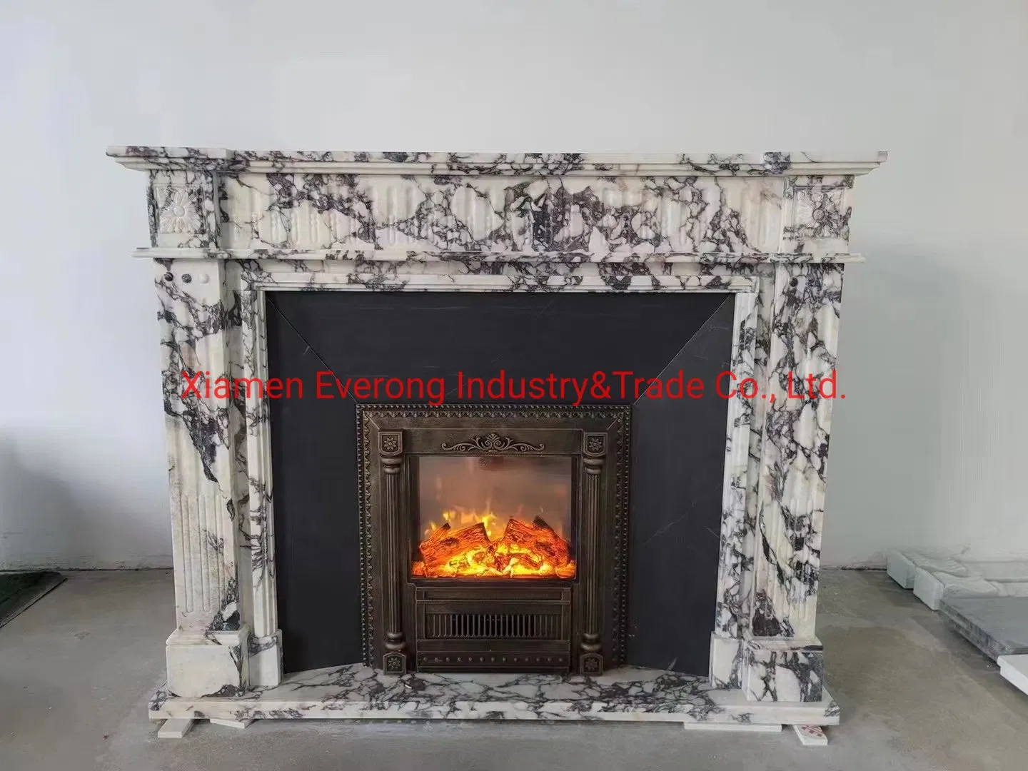 White Marble Stone/Limestone/Travertine Fireplace Mantel/Fireplace with Good Carving