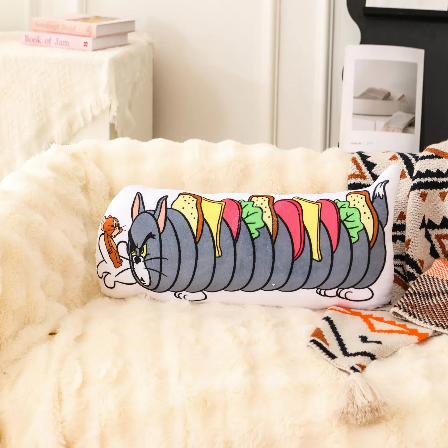 Cheap Custom Pillow PP Cotton Comfortable Hugging Different Shape Throw Pillow Covers