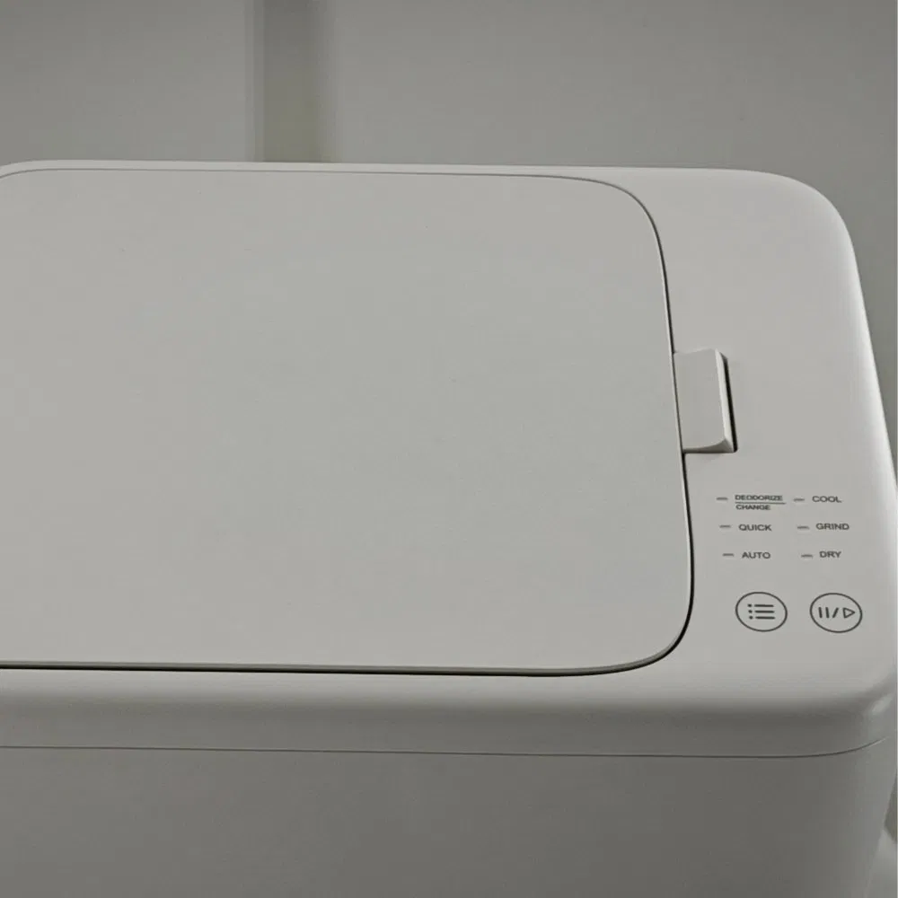 Innovative Food Waste Composter Keeps Your Kitchen Cleaner