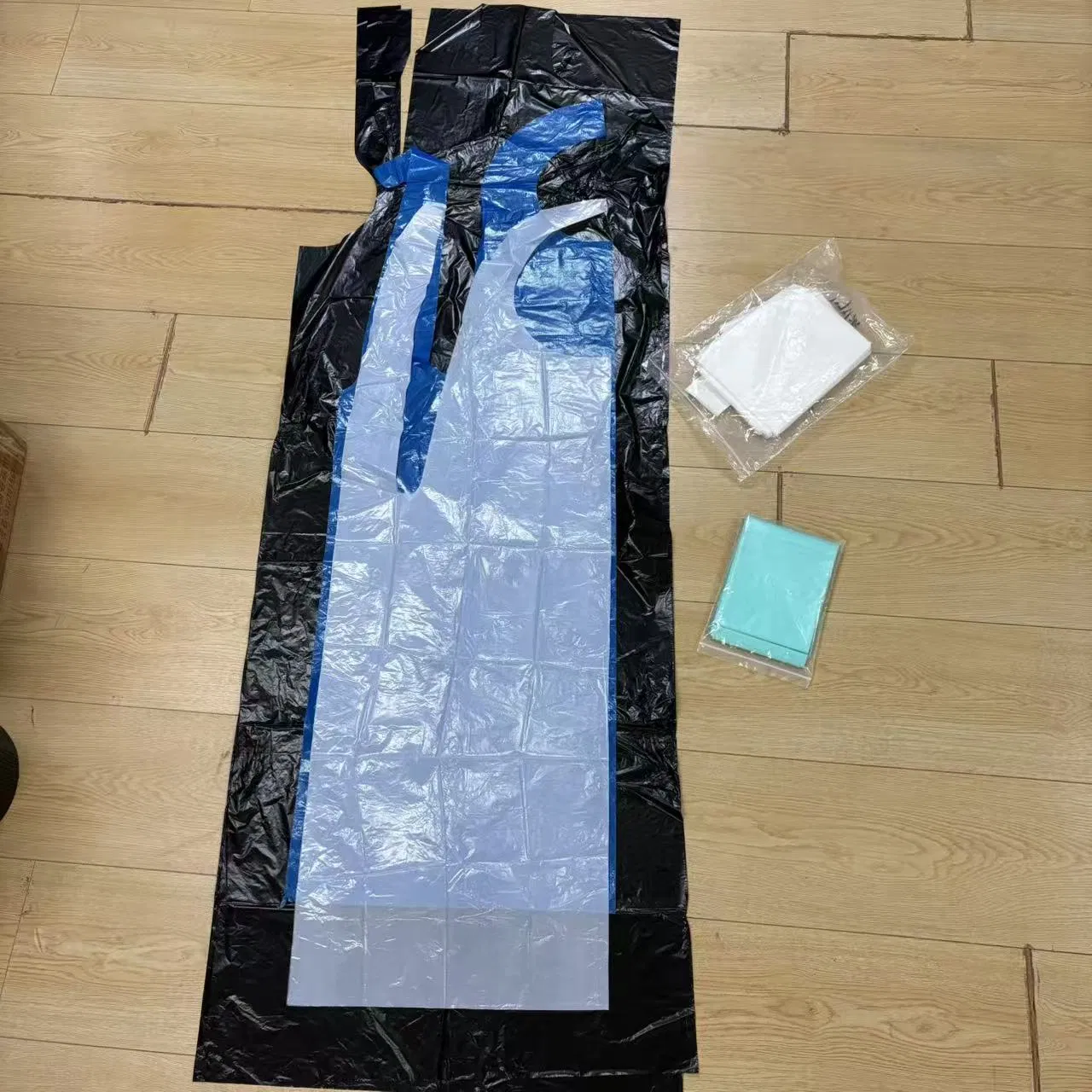 Cross-Border Wholesale of Disposable PE Aprons for Eating Crayfish