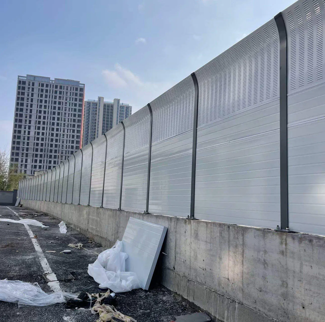 Heavy Duty Concrete Noise Barrier Wall Aluminum Acoustic Panel Soundproof Fence for Urban Highway