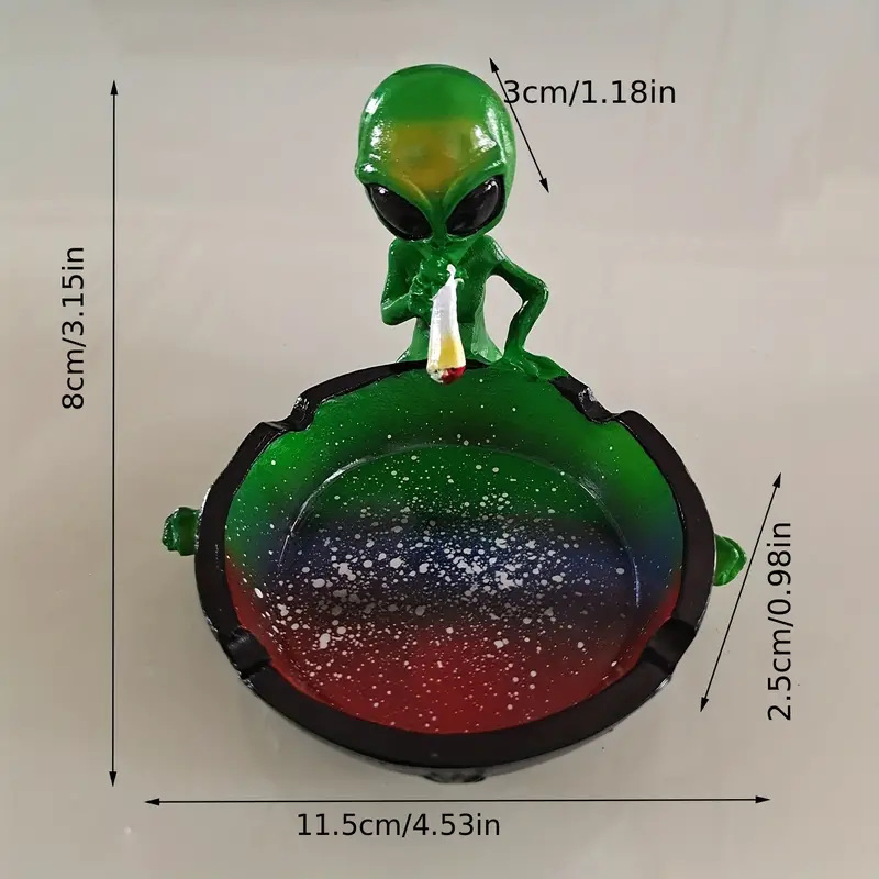 Wholesale Fantasy Gifts Ornament Resin Multicolor Alien Smoking Ashtray