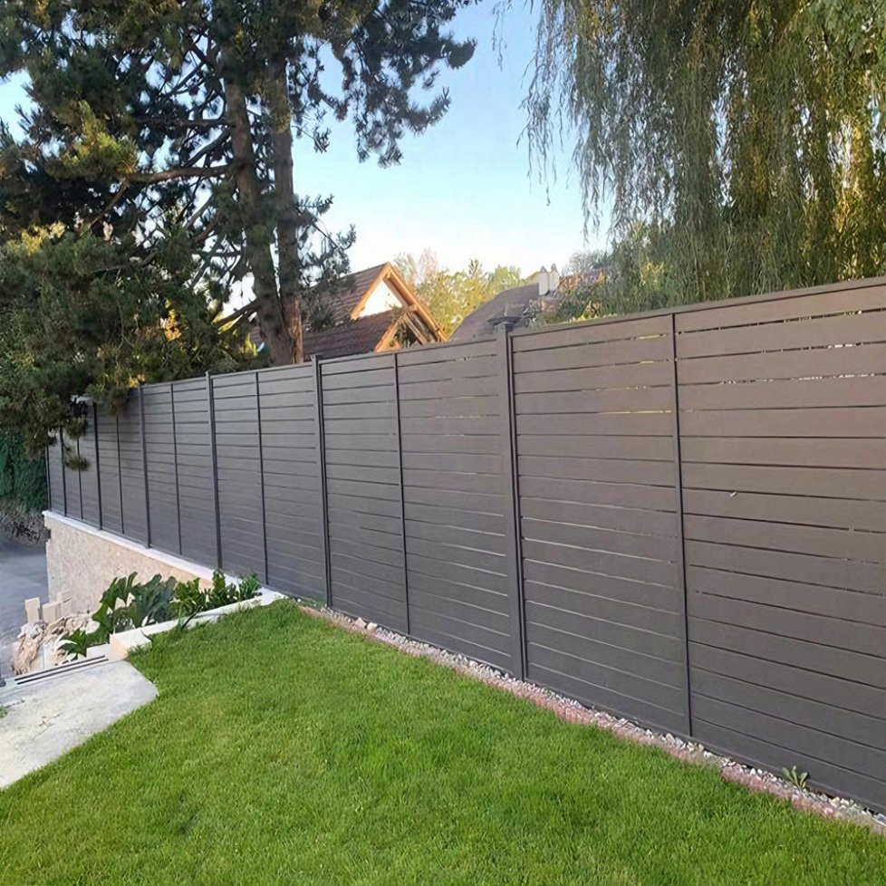 Pet-Proof Privacy Aluminum Guardrail with Narrow Slat Spacing for Family Home Yard Enclosures Aluminum Railing