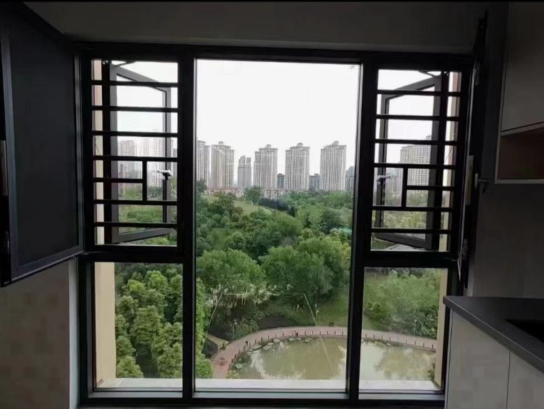 Aluminum Alloy Casement Windows with Glass Premium Quality for Home or Office