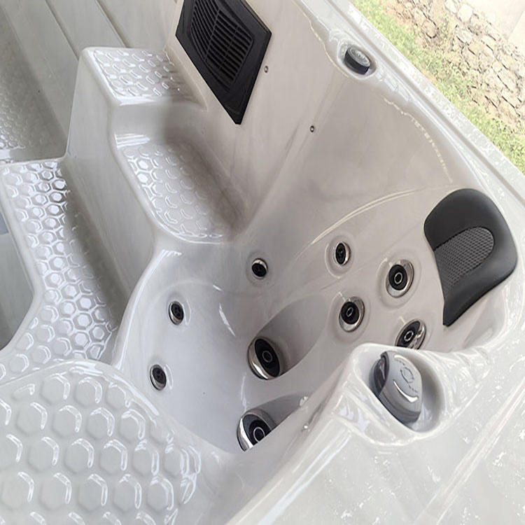 Уличный бассейн с противотоком 12м для 5-6 человек