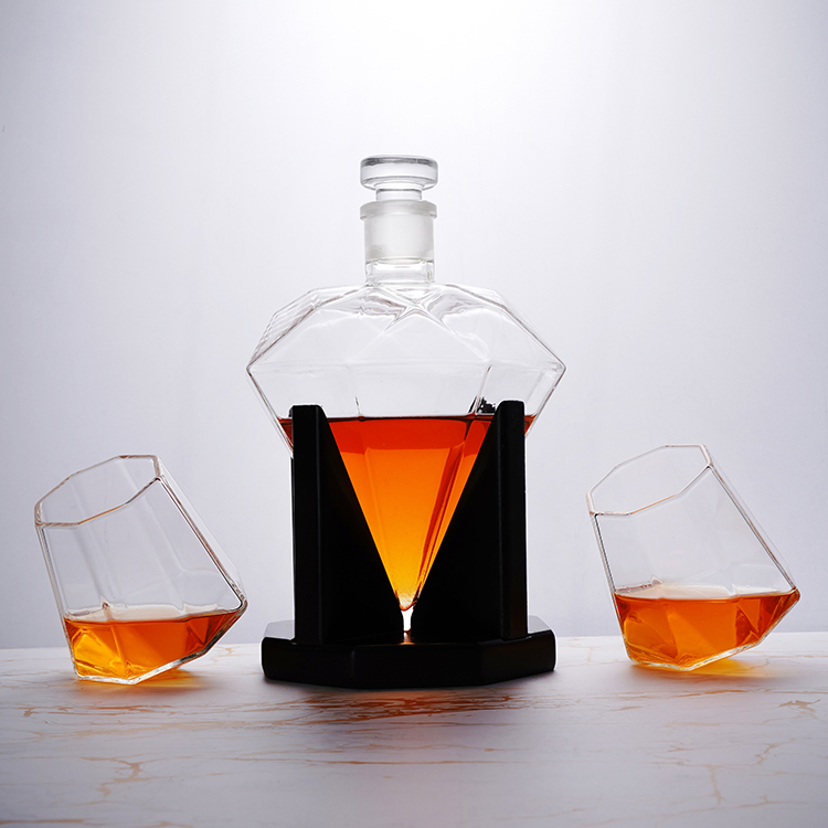 Hot Sell High Borosilicate Glass Diamond Shaped Wine Board Plus Glasses