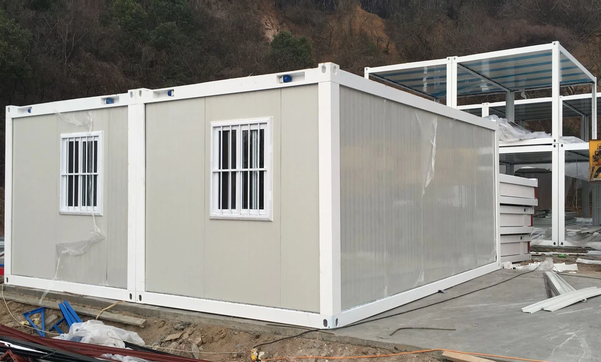 20 Feet Movable Flexible Link Combined Prefabricated Container House as Outdoor Camping House