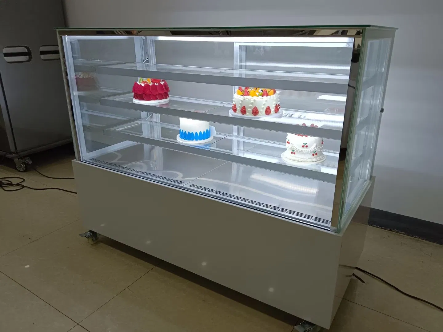 Commercial Bakery coffee Pastry Equipment Cake Freezer Display Showcase