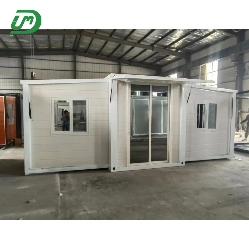 Insulated Prefab Modern Tiny Modular Shipping Luxury Container Portable House Hotel with Garage