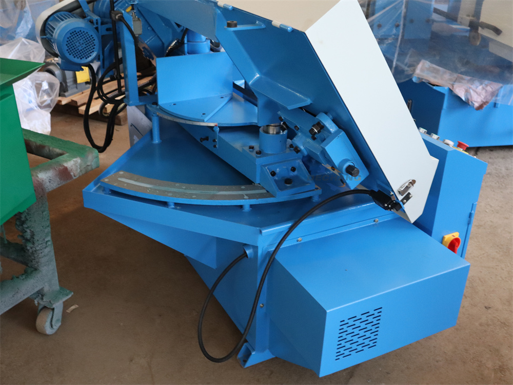 Станок ленточнопильный промышленный по металлу