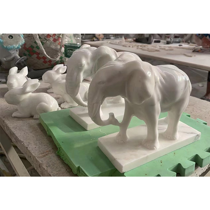 Белая мраморная колонна для интерьера, резная