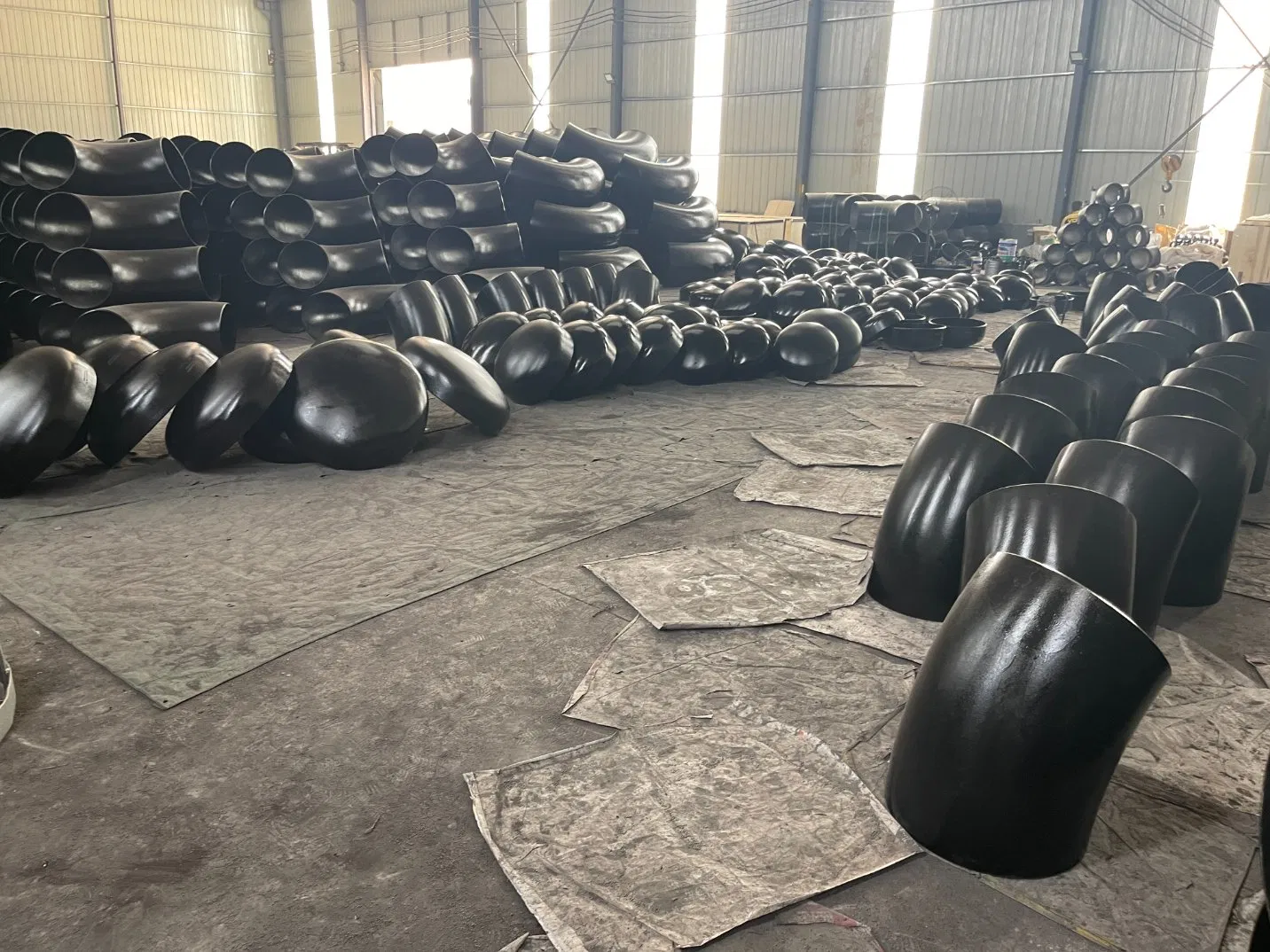 Black 90 Degree Lr Elbow Galvanized Alloy Steel Elbow Reducing Shape