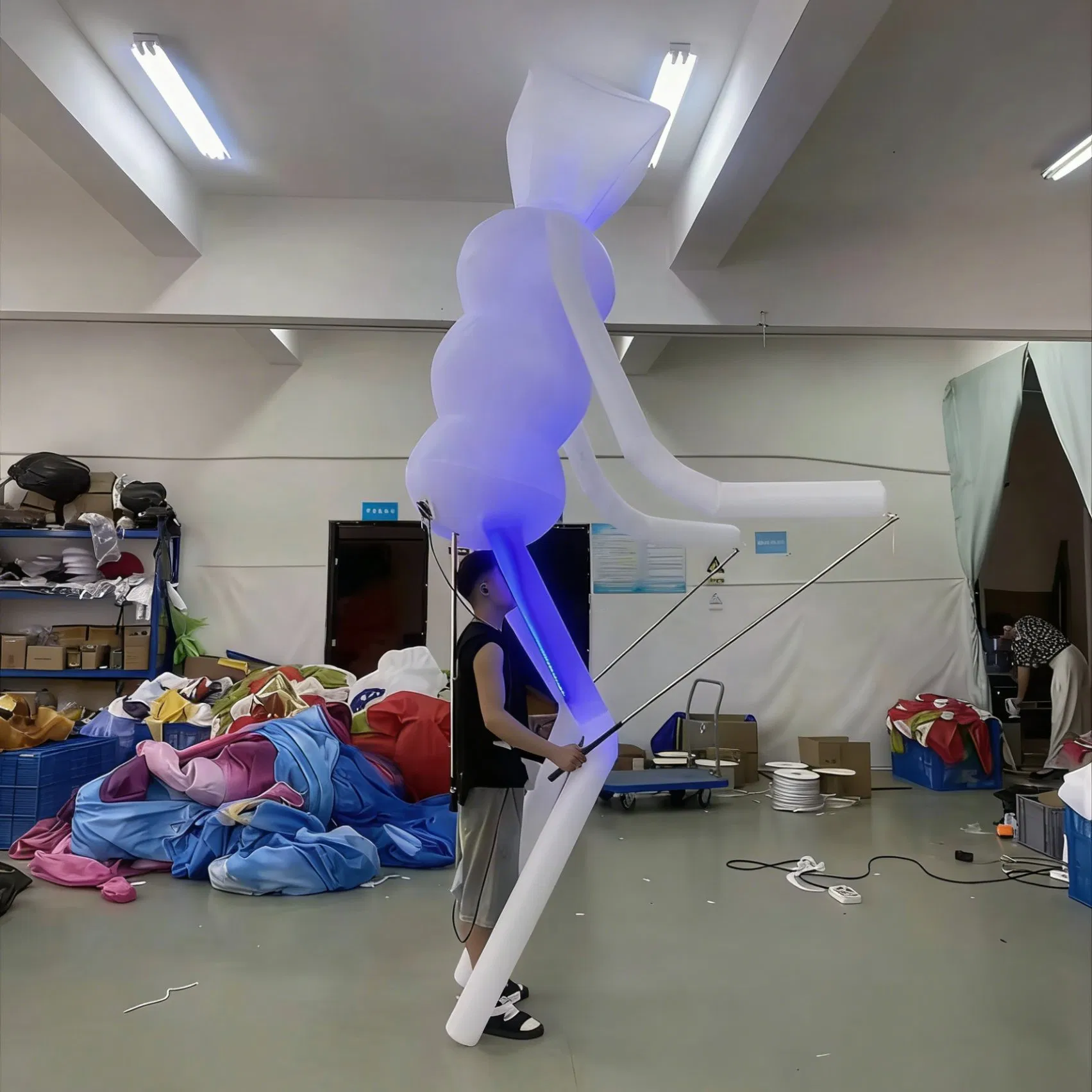 White Color LED Lighting Inflatable Puppet Man Walking Costume for Outdoor Parade Performance