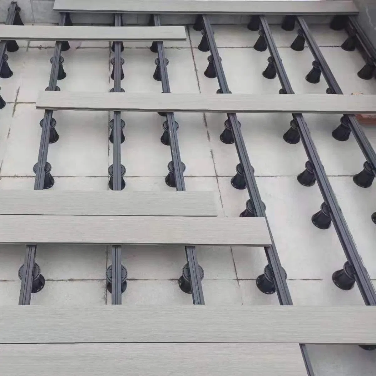 Durable Adjustable Plastic Pedestal Support for Aging Resistance