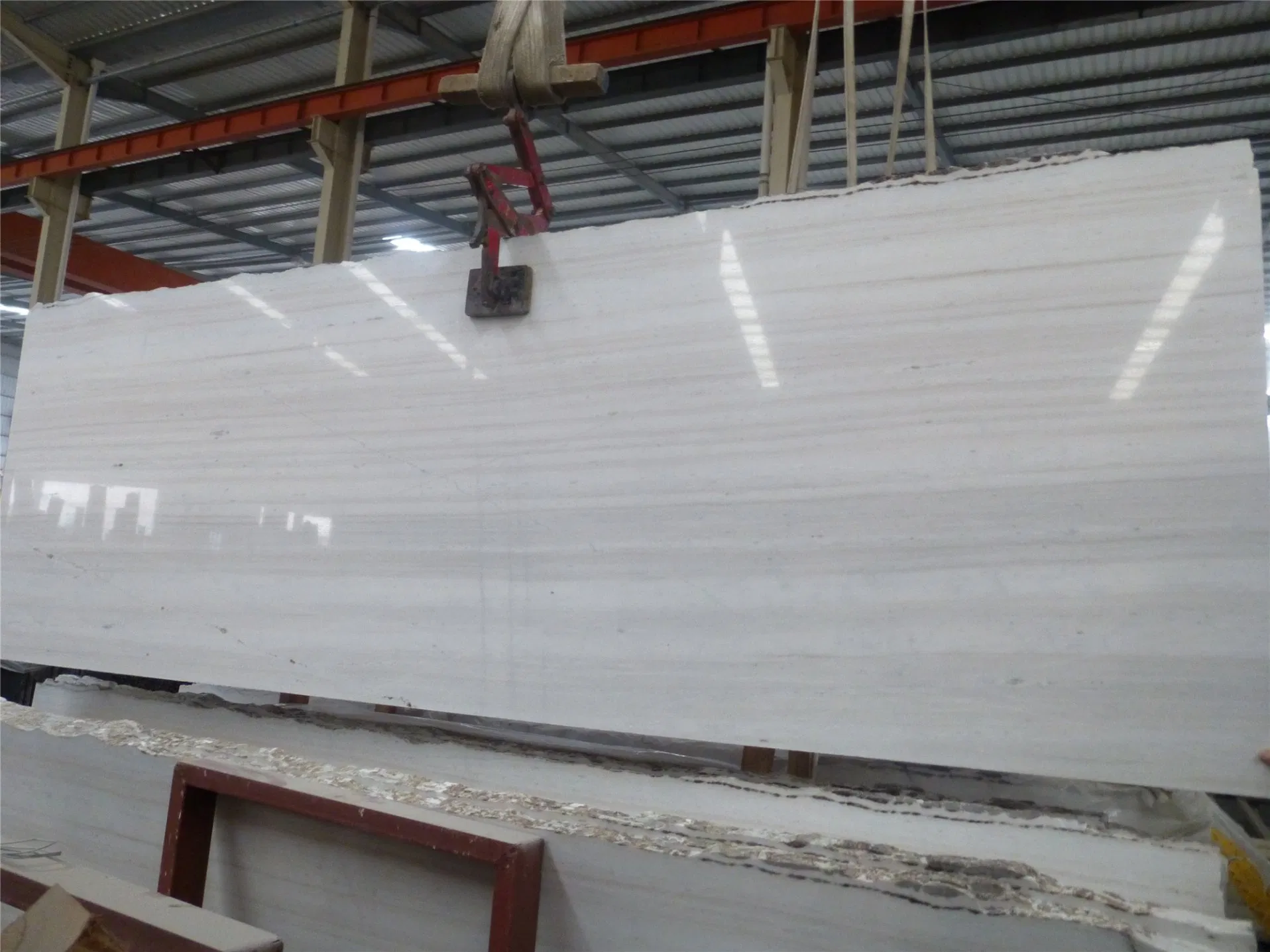 Popular Natural Rainbow White Wood Marble Slab and Tile for Hotel Wall Floor Decorate