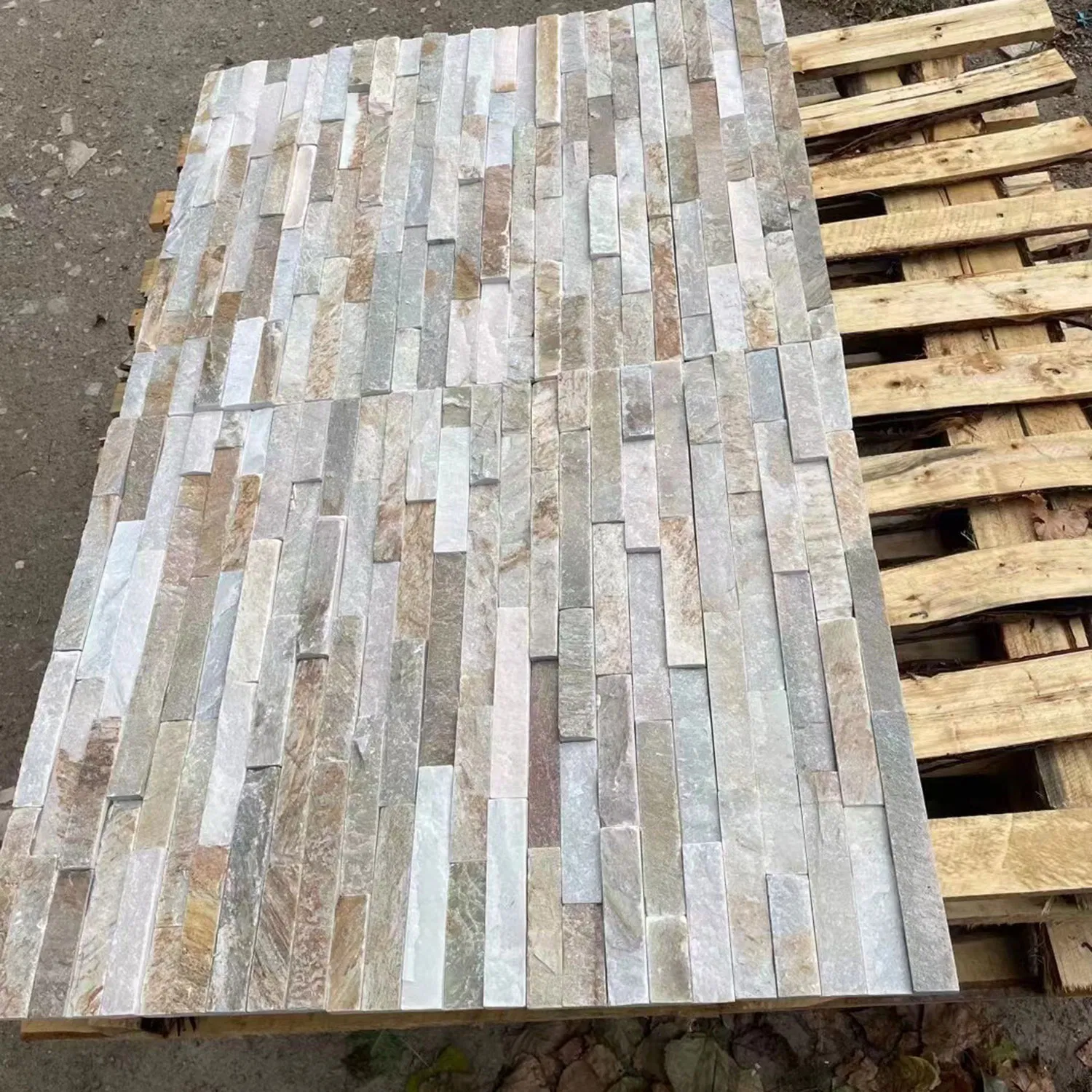 China Natural Yellow Split Face Slate Culture Stone Wall Cladding Facade Tile for Exterior Wall