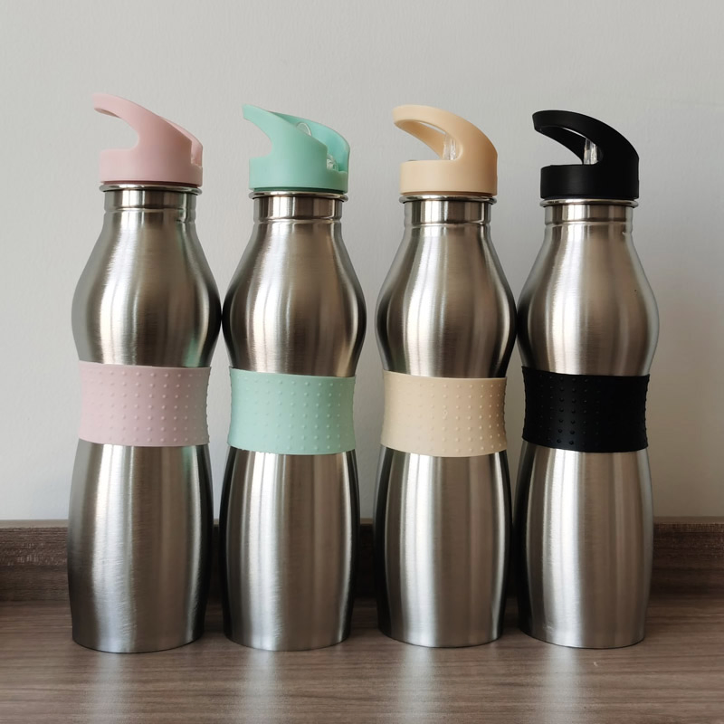Metal Water Bottle with Flip Straw Sports Cap Single-Skinned Eco Bottle with Silicone Sleeve