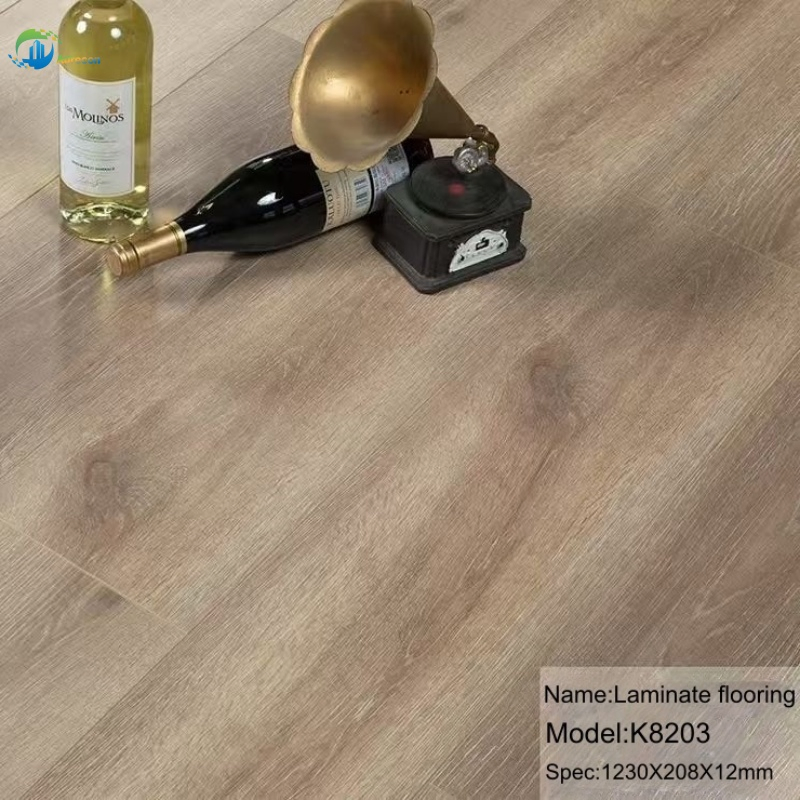 Anti-Fade Laminate Flooring Wood Grain Design E1 Standard for Hotel & Residence