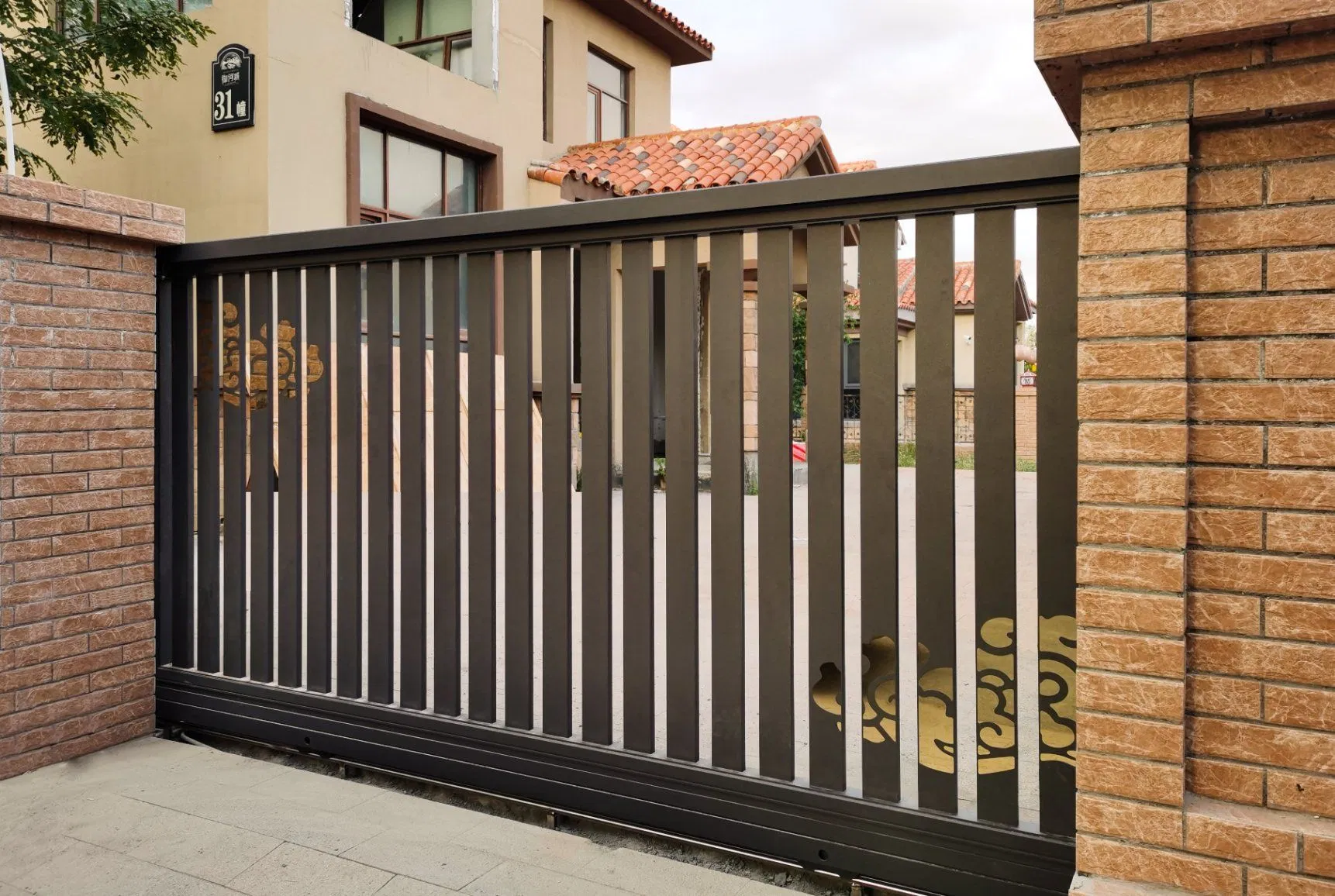 Раздвижная садовая дверь из алюминия в восточном стиле