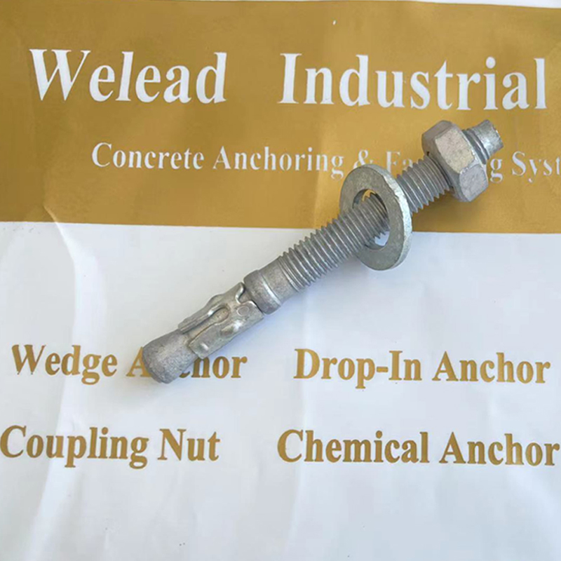 Клиновой анкер M6-M24 оцинкованный с гайкой