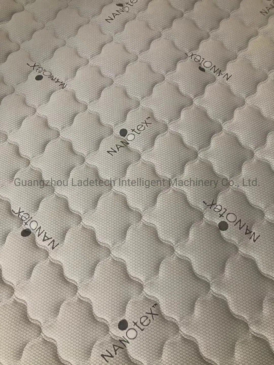 LDT-QTF02 High Class Thick Mattress Topper Multineedle Quilted Fabric mattress knitted fabric