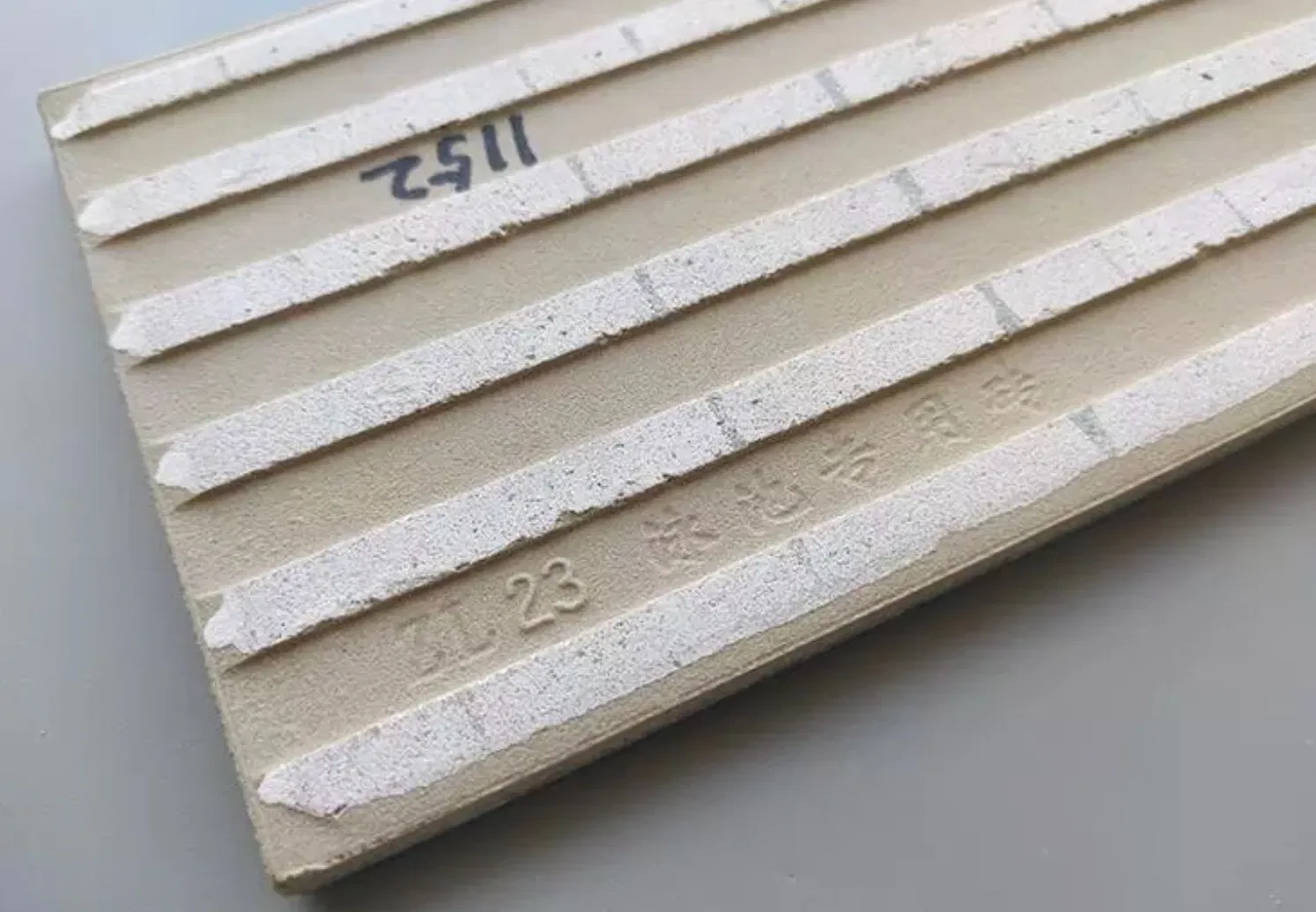 International Standard Gymnasium Swimming Pool Tiles 115X240mm